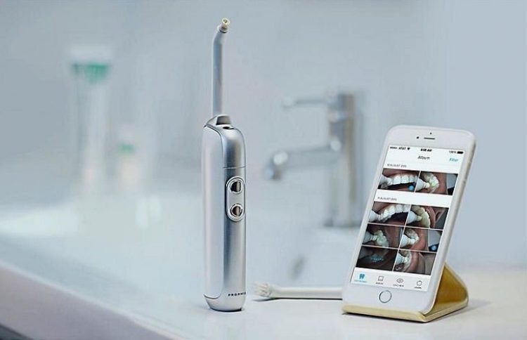 Умная зубная щетка со встроенной камерой: новый тренд в области гигиены